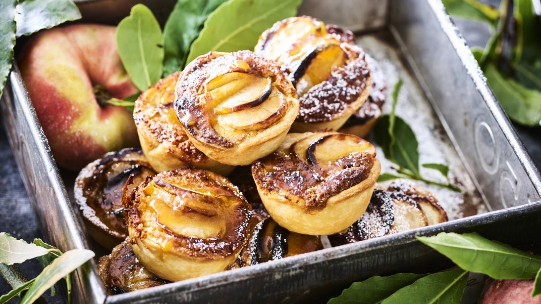 Simple & délicieux: la recette des tartelettes aux pêches et aux amandes Simple & délicieux: la recette des tartelettes aux pêches et aux amandes