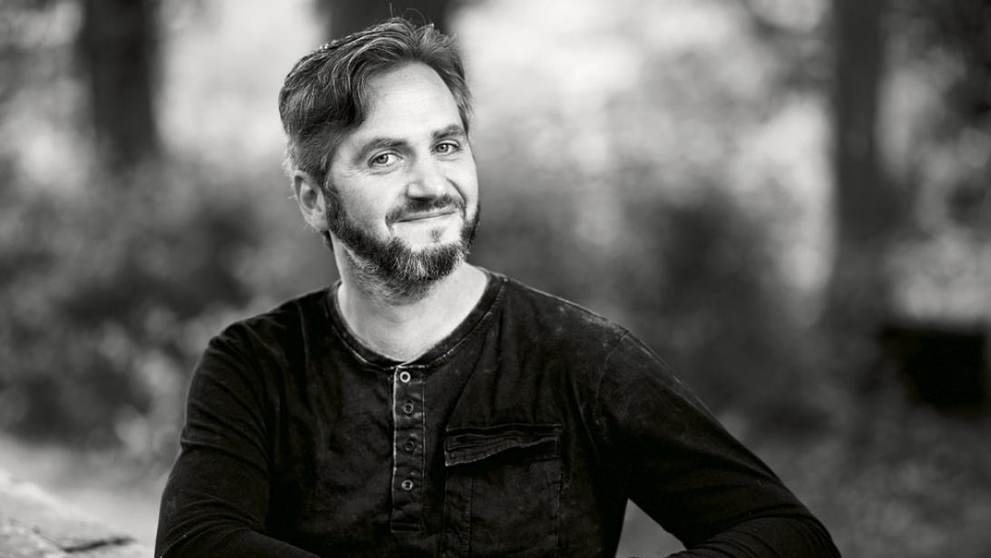 Lieven Scheire: “Nu de kinderen groter zijn, wil ik vooral een faciliterende vader zijn" Lieven Scheire: “Nu de kinderen groter zijn, wil ik vooral een faciliterende vader zijn"