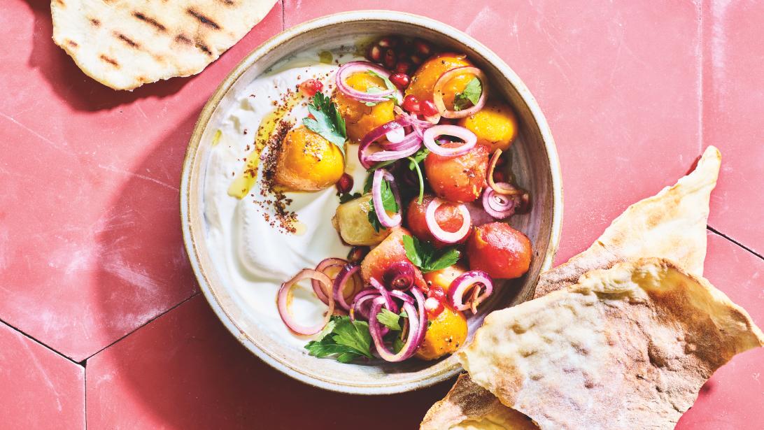 La salade qui change: labneh, betteraves rôties et dukkah maison La salade qui change: labneh, betteraves rôties et dukkah maison