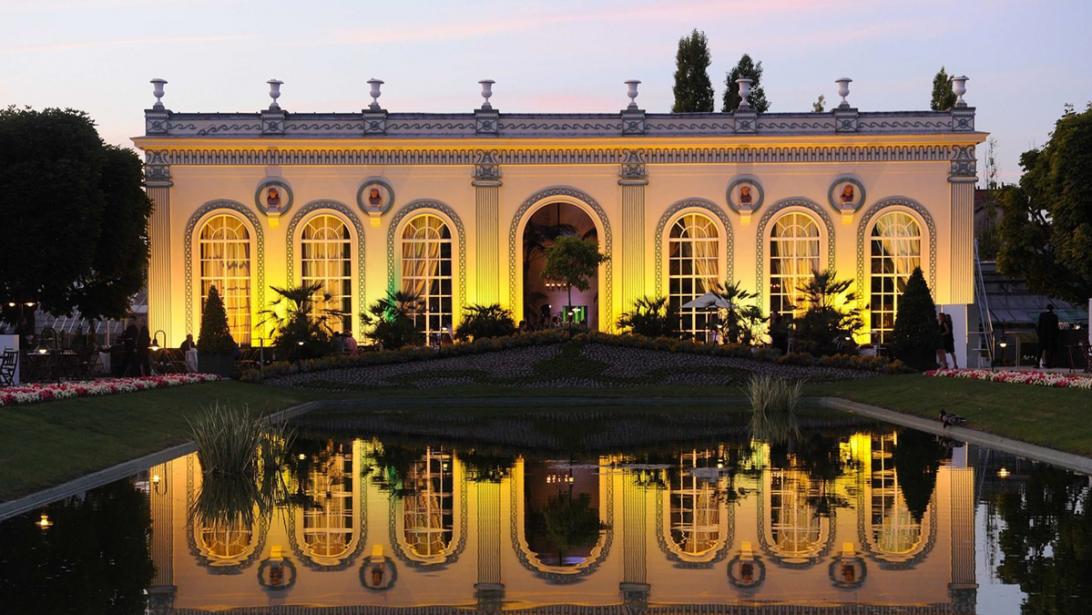 Deze 10 dingen wist je vast nog niet over het iconische champagnemerk Moët & Chandon Deze 10 dingen wist je vast nog niet over het iconische champagnemerk Moët & Chandon