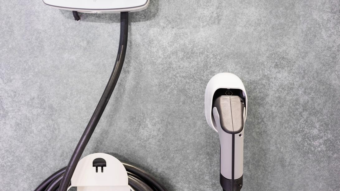 Elektrisch rijden: wat zijn de voordelen van een laadpaal thuis? Elektrisch rijden: wat zijn de voordelen van een laadpaal thuis?