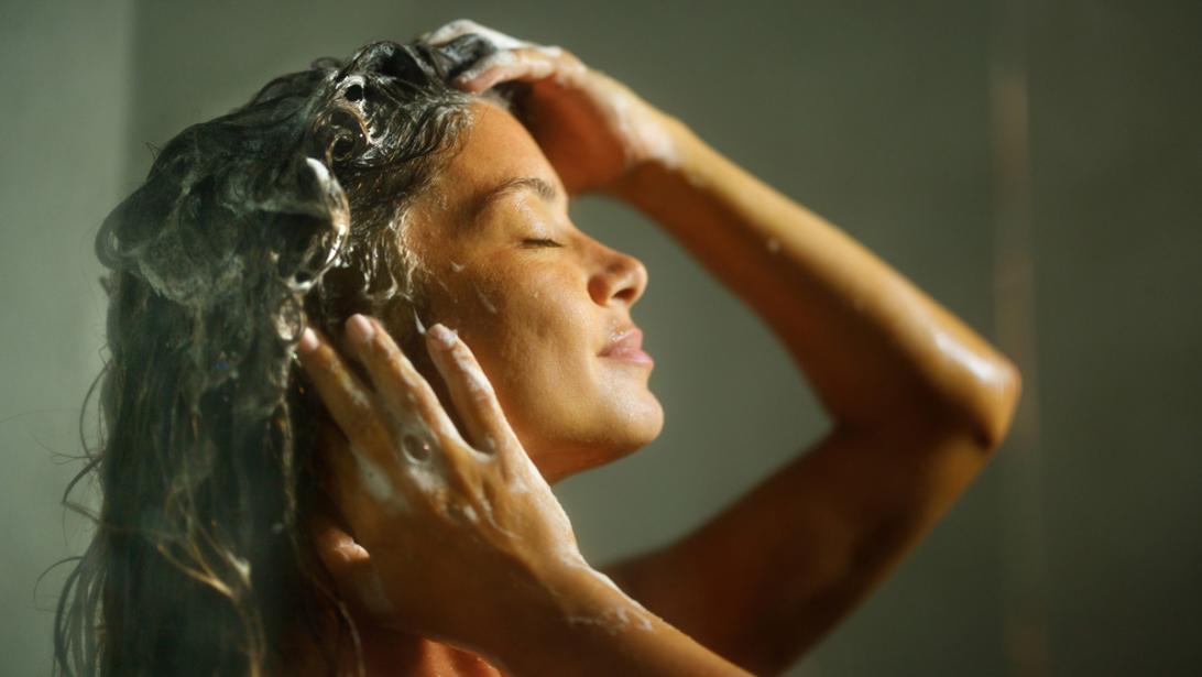 Haircare: Deze 6 fouten wil je vermijden bij je volgende wasbeurt Haircare: Deze 6 fouten wil je vermijden bij je volgende wasbeurt