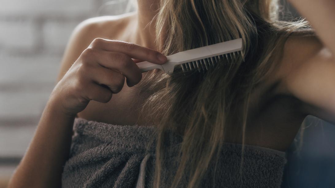 Que faire pour limiter la perte de cheveux automnale? Que faire pour limiter la perte de cheveux automnale?