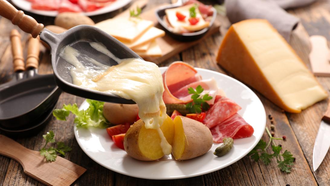 15 fromageries où shopper le meilleur des fromages à raclette 15 fromageries où shopper le meilleur des fromages à raclette