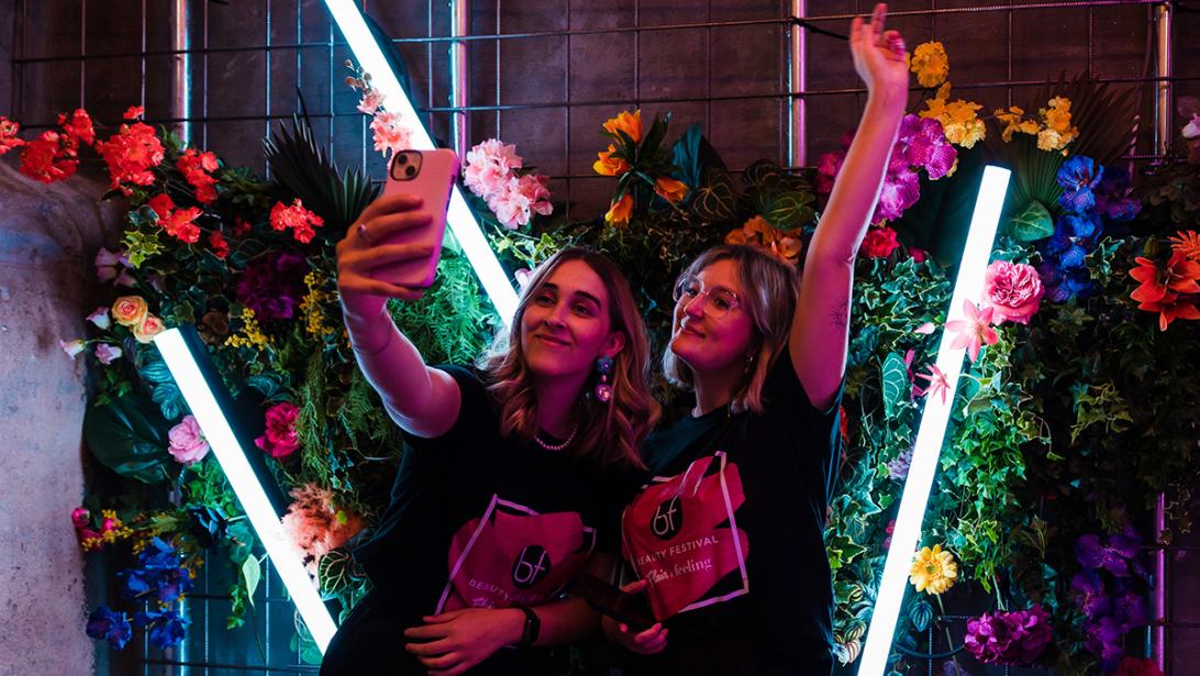 Terugblikken: Dit was de spetterende tweede editie van het Feeling beautyfestival Terugblikken: Dit was de spetterende tweede editie van het Feeling beautyfestival