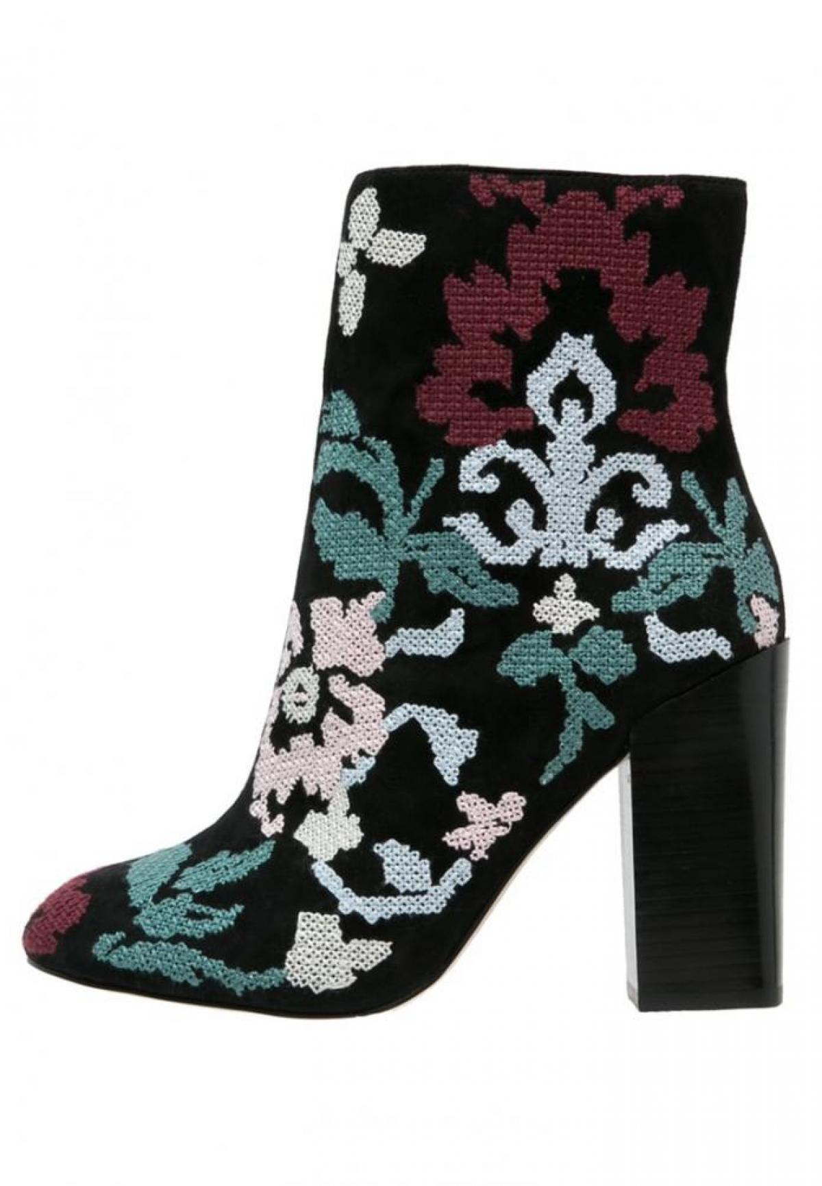 Bottillons imprimé floral, Rebecca Minkoff, 314,95€