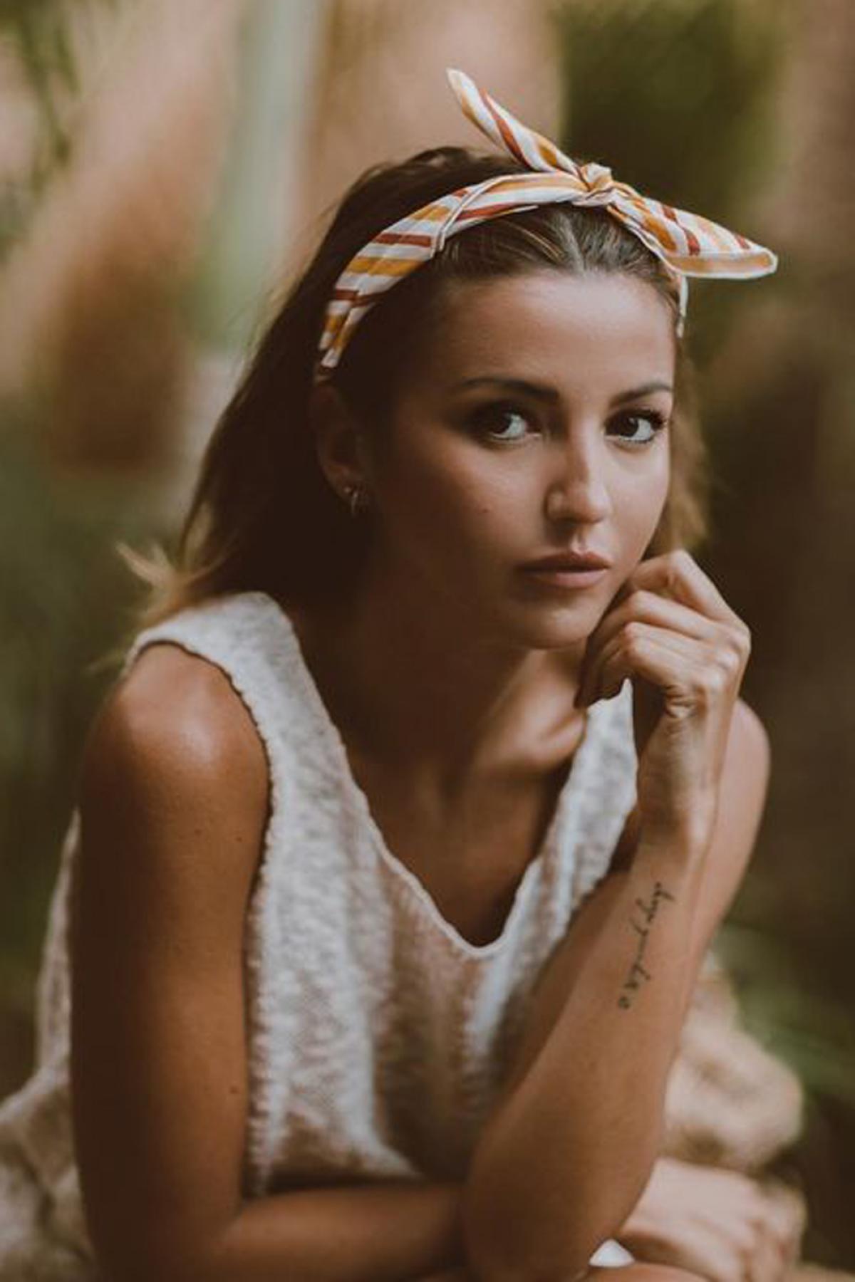 PINSPIRATION 15 manieren om een sjaaltje in je haar te dragen