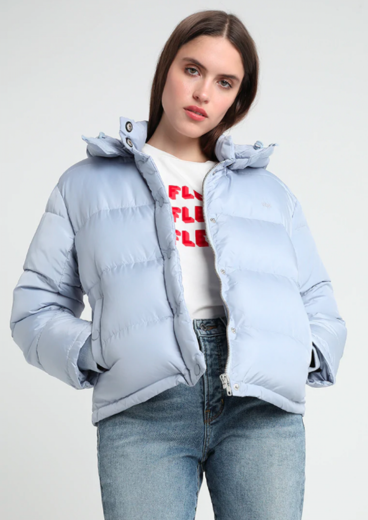 Le manteau court bleu ciel
