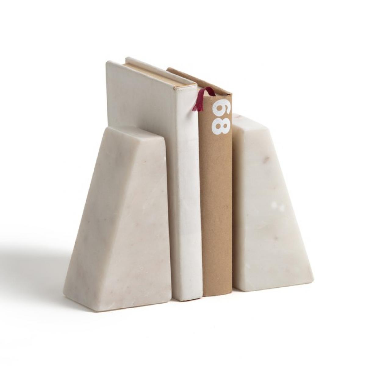 Un serre-livres en marbre