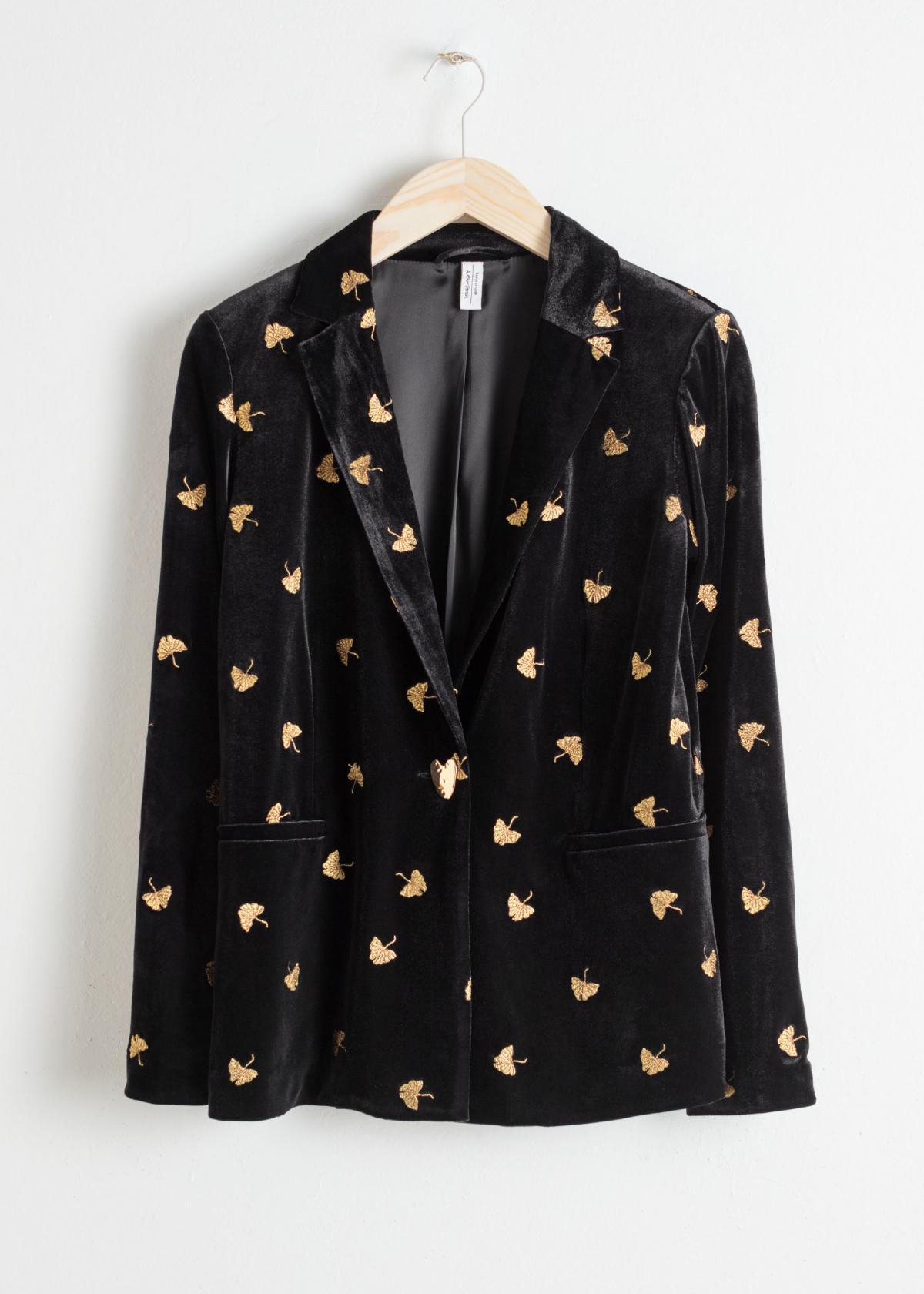 Blazer à broderies dorées