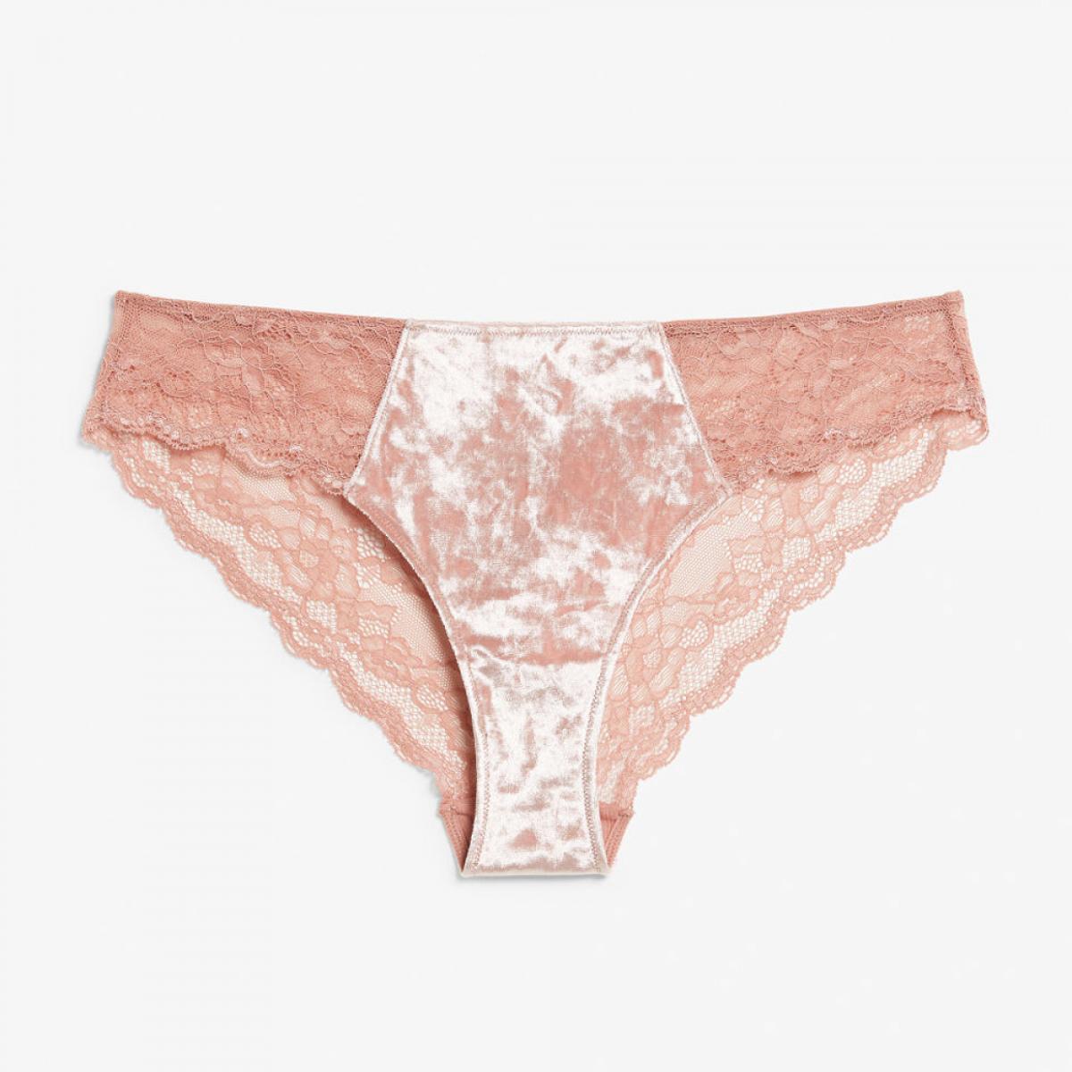 Culotte rose en dentelle et velours