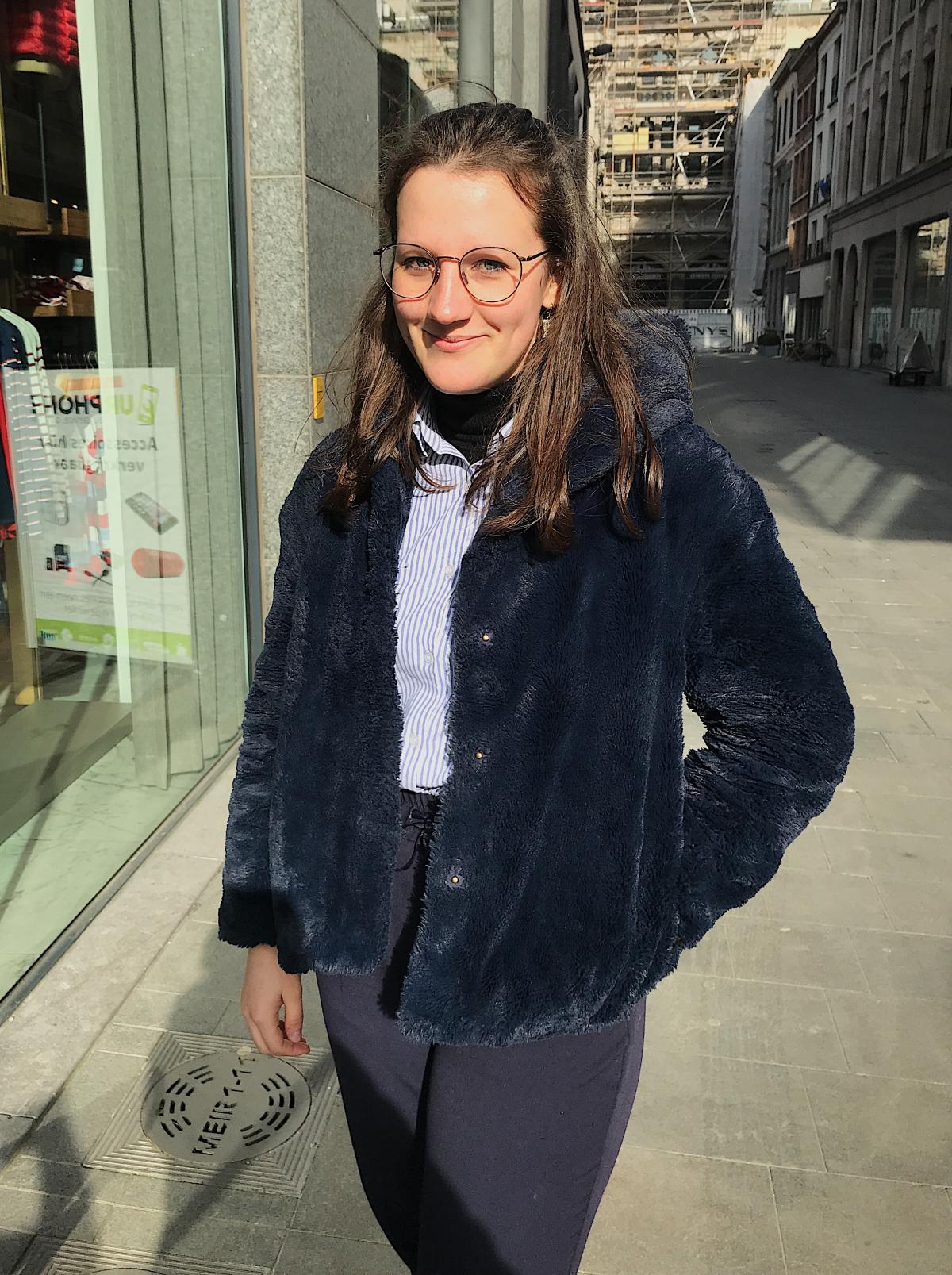 Julia (15)