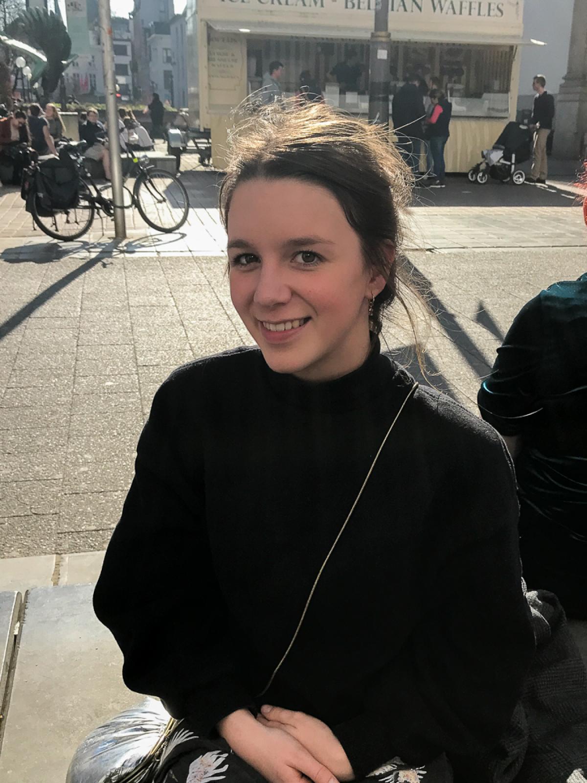 Amber (18)