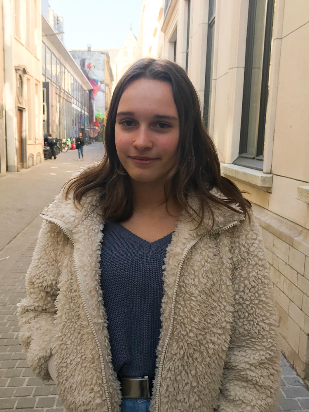 Lola (15)