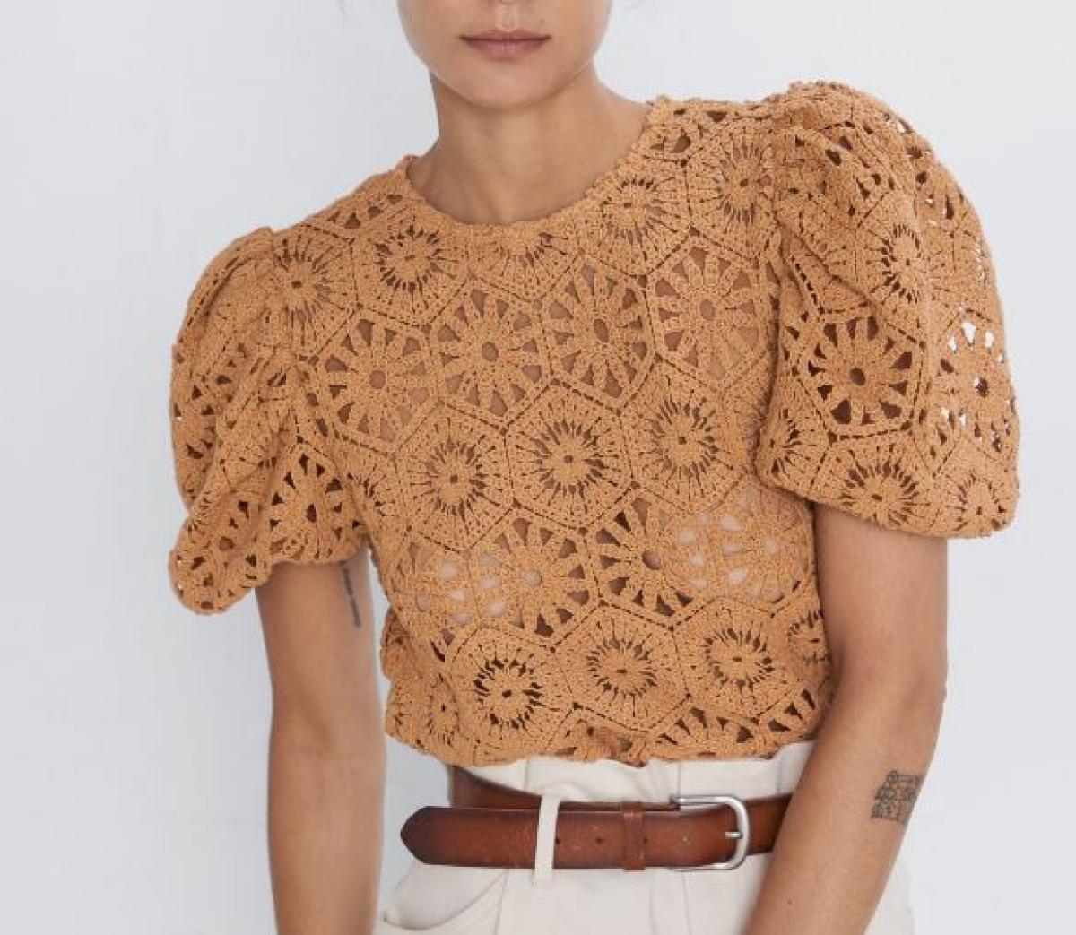 Blouse in zandkleur