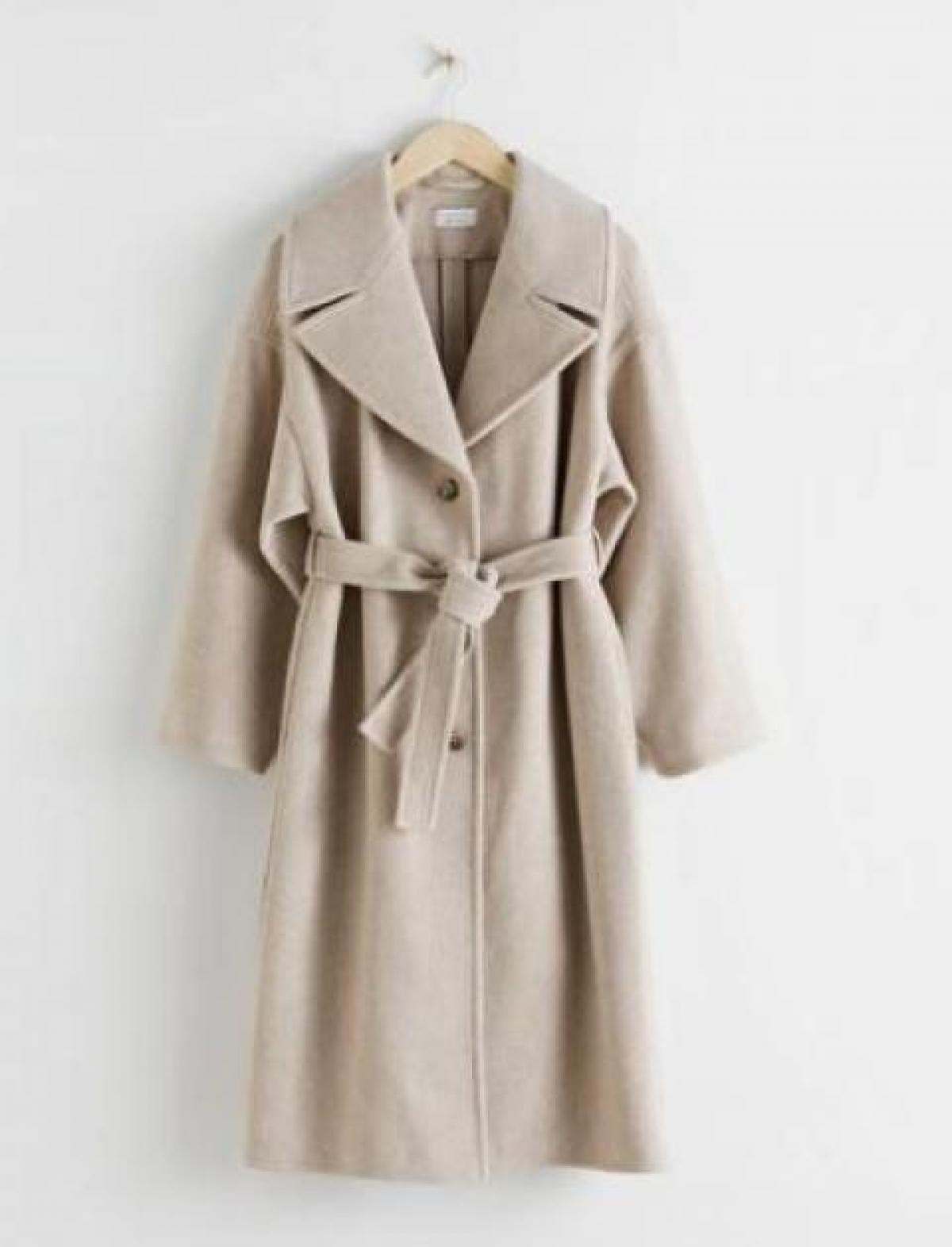 Le manteau long en laine