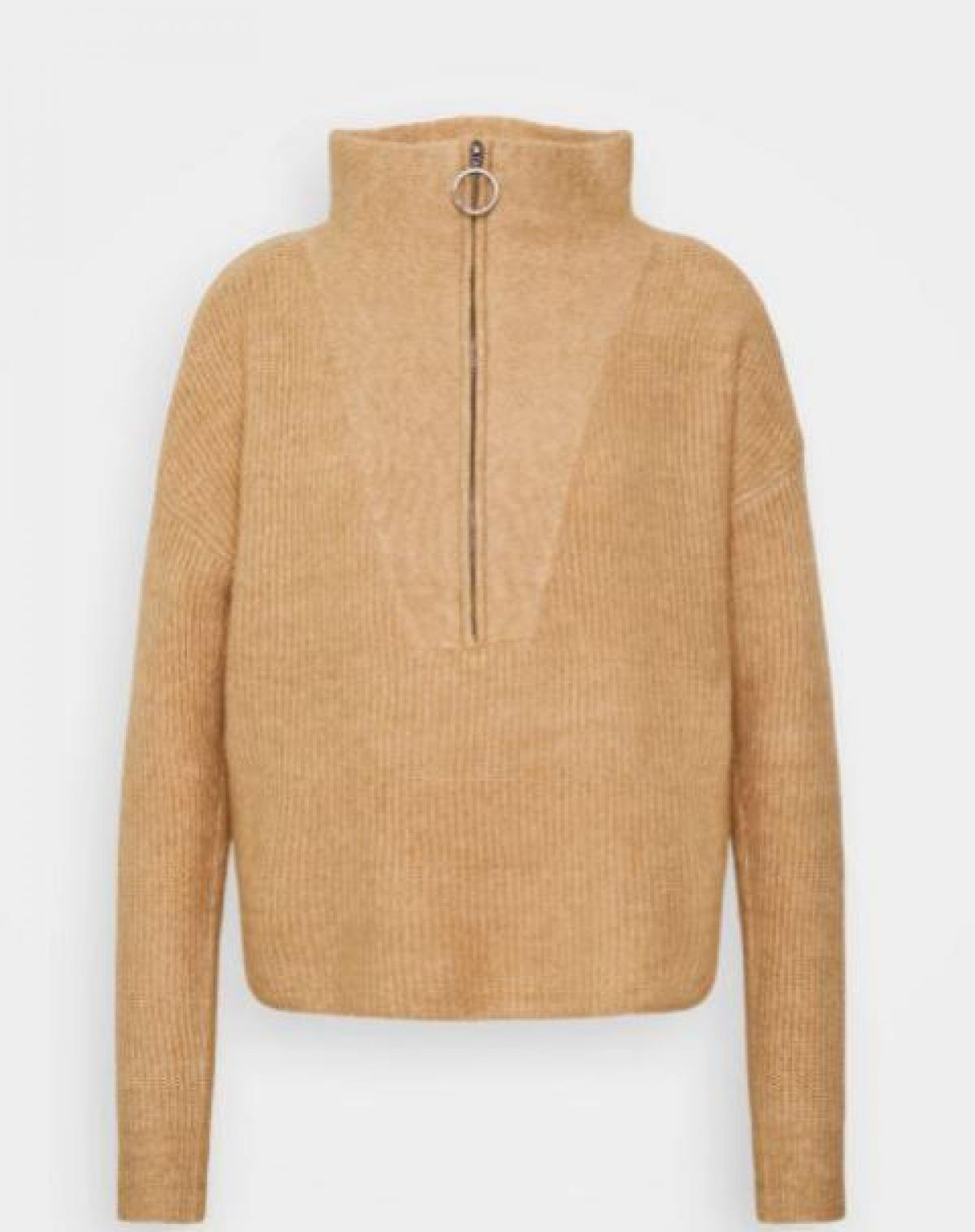 Le pull col roulé à tirette