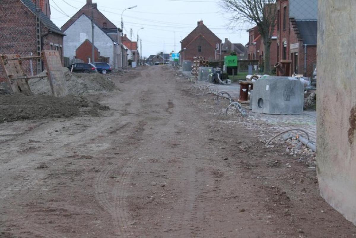 Ergernissen over werken in Houthulstseweg in LangemarkPoelkapelle Ergernissen over werken in Houthulstseweg in LangemarkPoelkapelle