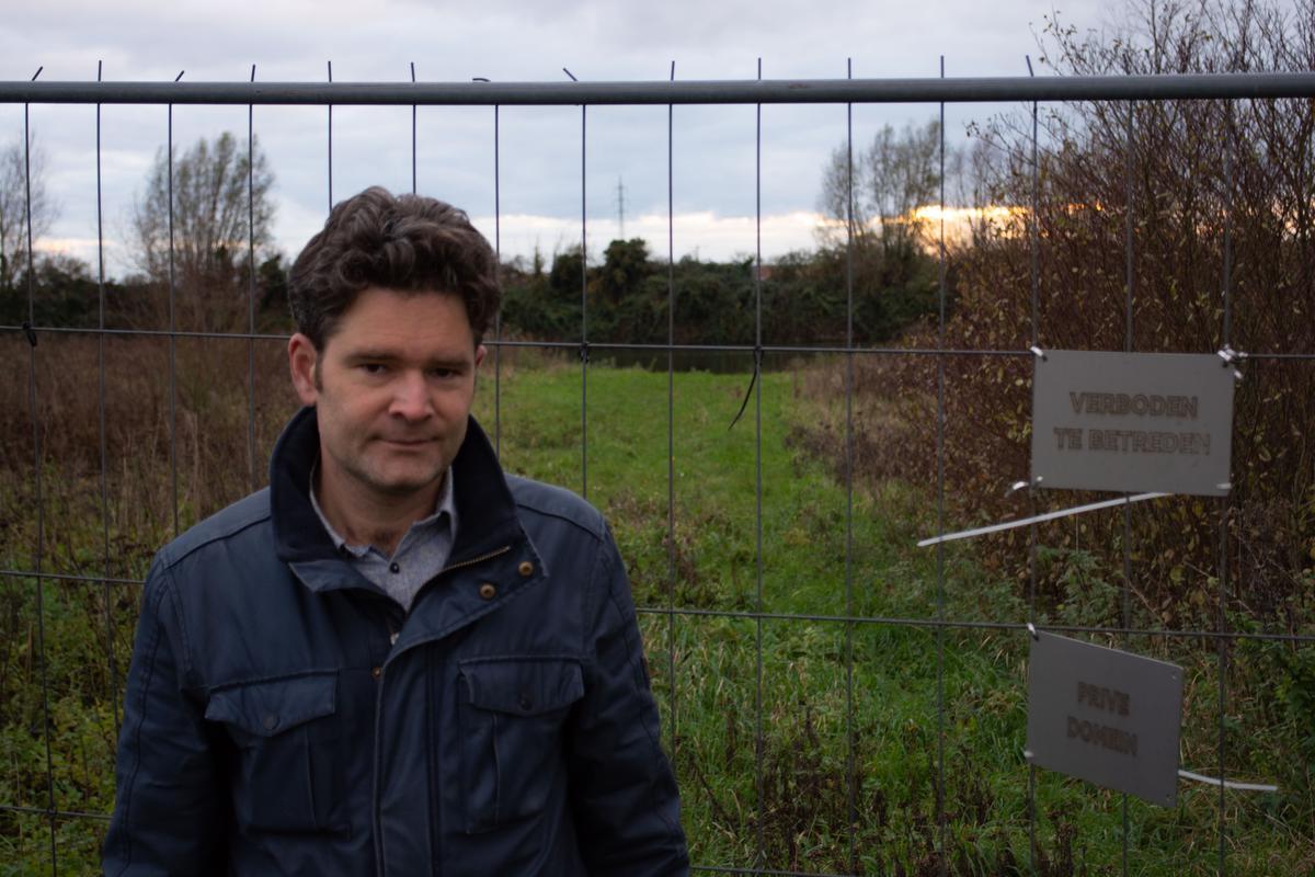 Provincieraadslid Maarten Tavernier is heel tevreden met de aankoop van klein Bergelen, hoewel daar nog een gunstig bodemattest moet verleend worden.© Stefaan Lernout