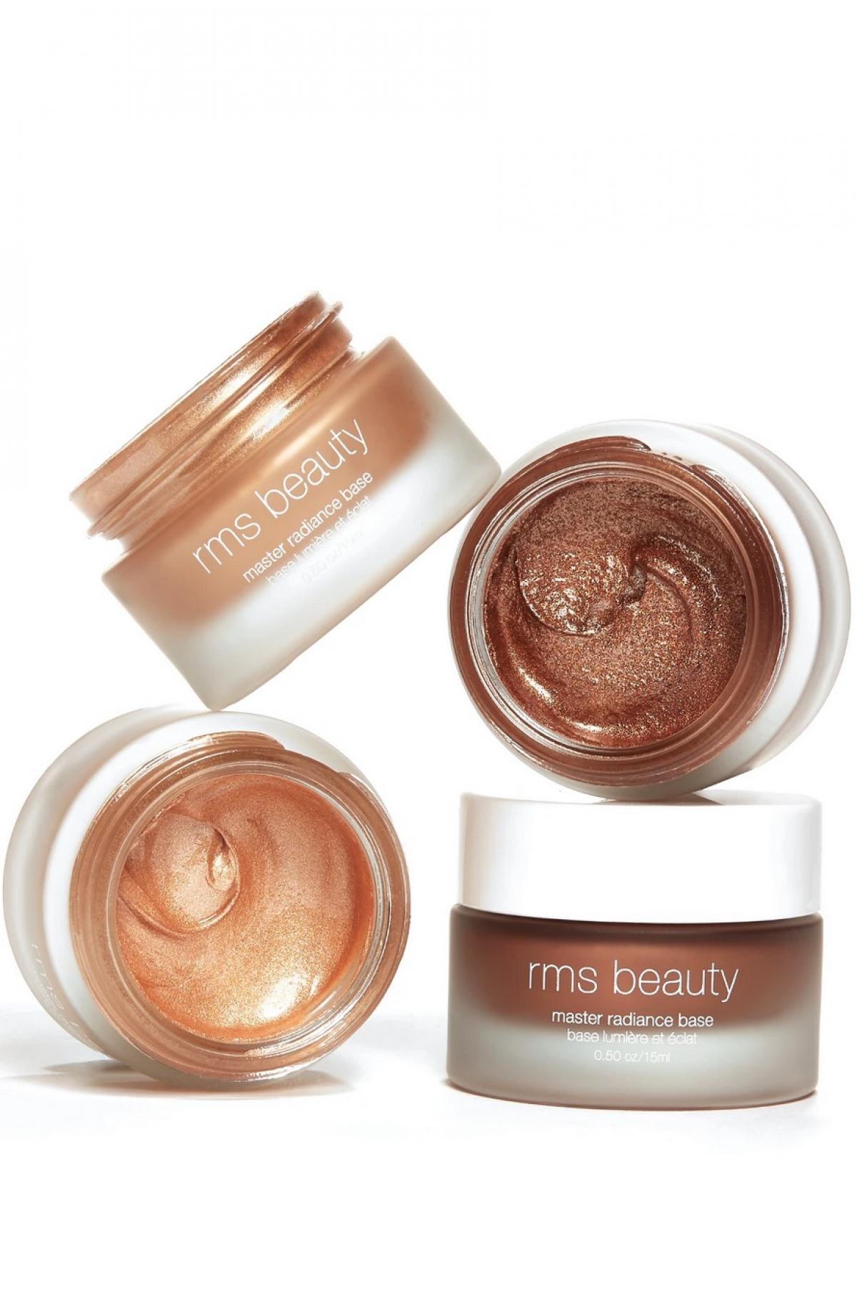 Une base Master Radiance de RMS Beauty