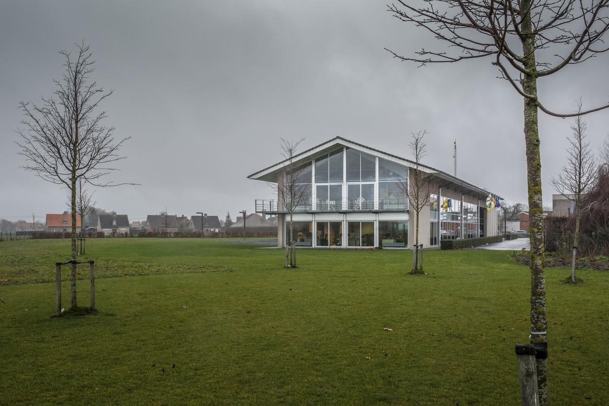 Ledegem investeert in buitengedeelte voor verenigingen. (foto JS)©jan_stragier;Jan Stragier Jan Stragier