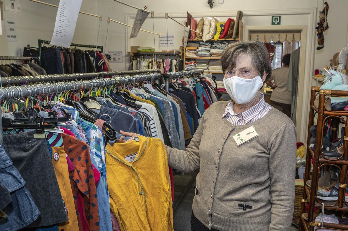 Cécile is een van de coördinatoren van vzw De Schakel Televestiaire in de Noordstraat. (foto SB)© Stefaan Beel