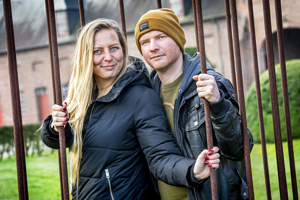 Wendy Jenkins en Thomas Goethals gekiekt tijdens een wandeling in Sterrebos in Rumbeke.©JOKE COUVREUR (foto JCR)