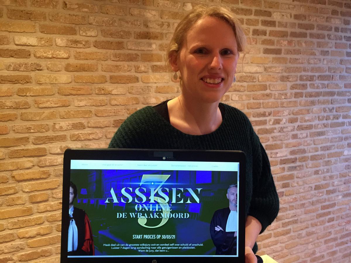 Marlies is een fan van Assisen Online, maar toch gaat haar voorkeur naar een theatervoorstelling.© PADI/DR