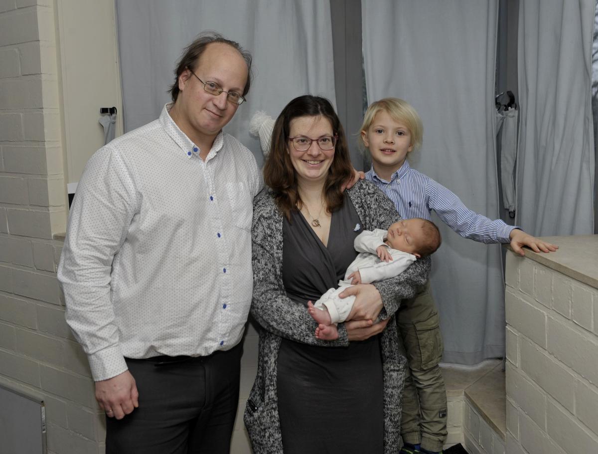 Rolf, samen met zijn vrouw Maaike, de kinderen Tristan en Andreas.©FODI