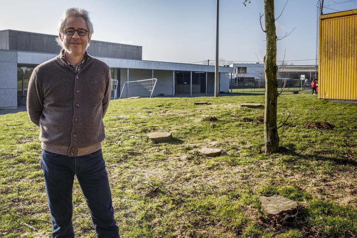 Bart Dekoning bij de plaats waar de bomen gekapt werden. (foto JS)©jan_stragier Jan Stragier
