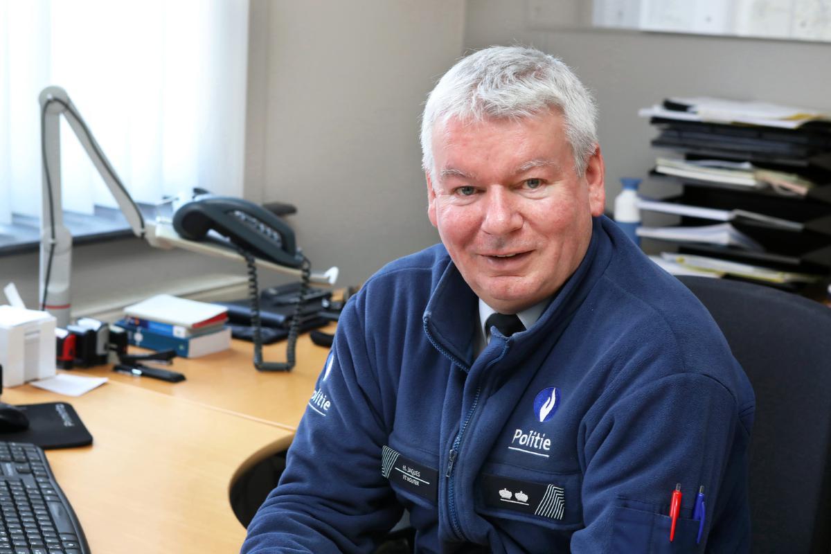 Hans Jaques (56), het nieuwe diensthoofd van de Torhoutse wijkpolitie.©Johan Sabbe