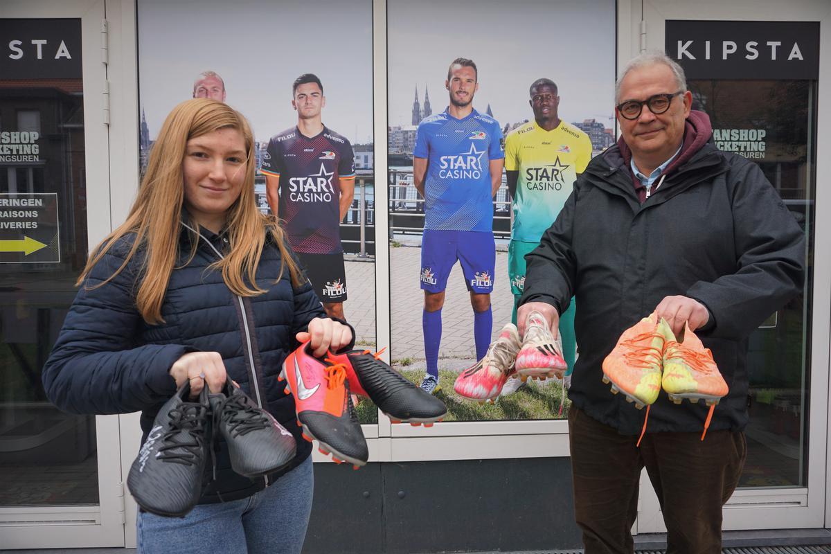 Peter Van Nuffel en Laissa Stange van de vzw Kustboys.© foto TVA