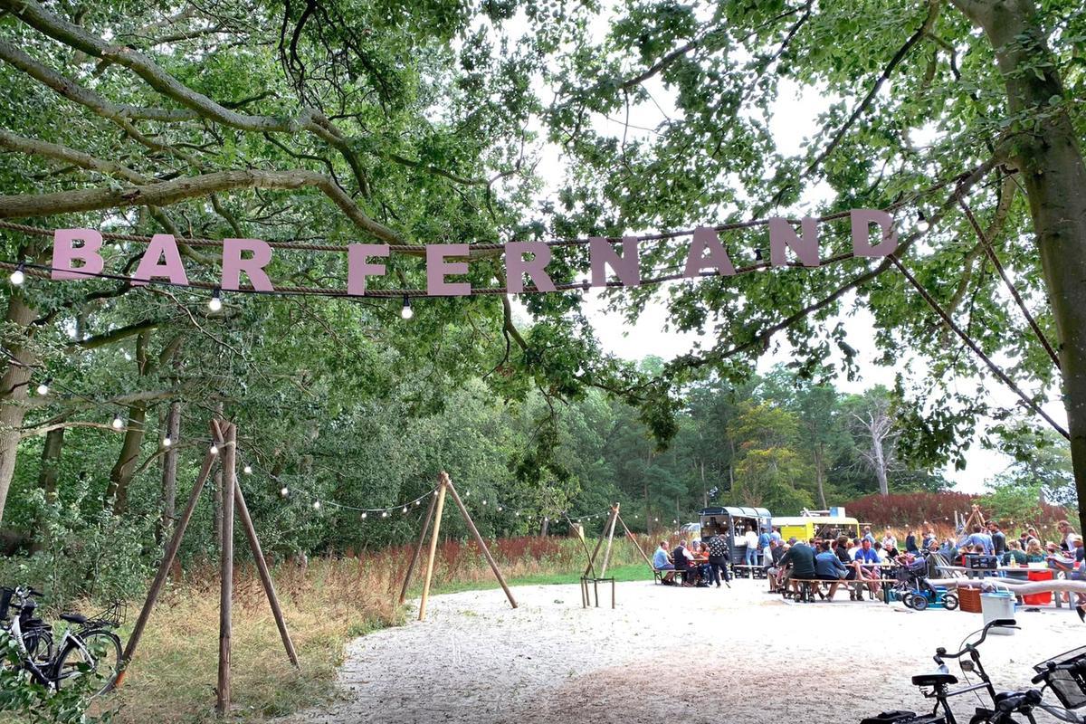 Torhout wil dit jaar geen langlopende pop-upzomerbars toestaan en zo in volle coronacrisis de plaatselijke horeca beschermen.©Johan Sabbe