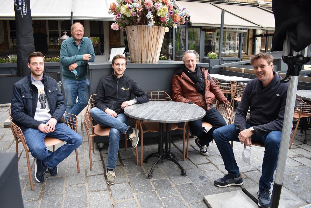 We zien v.l.n.r. Brecht Schoonaert, Chris Bevernage, Mathijs Schoonaert, Rudi Declercq en Mike Vermeulen.© TOGH