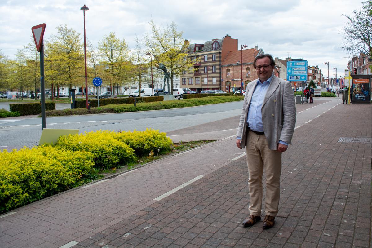 Retributies voor te lang parkeren worden vijf euro duurder. Een foute maatregel, vindt Laurent Coppens van oppositiepartij CD&V. (foto SLW)©Stefaan Lernout