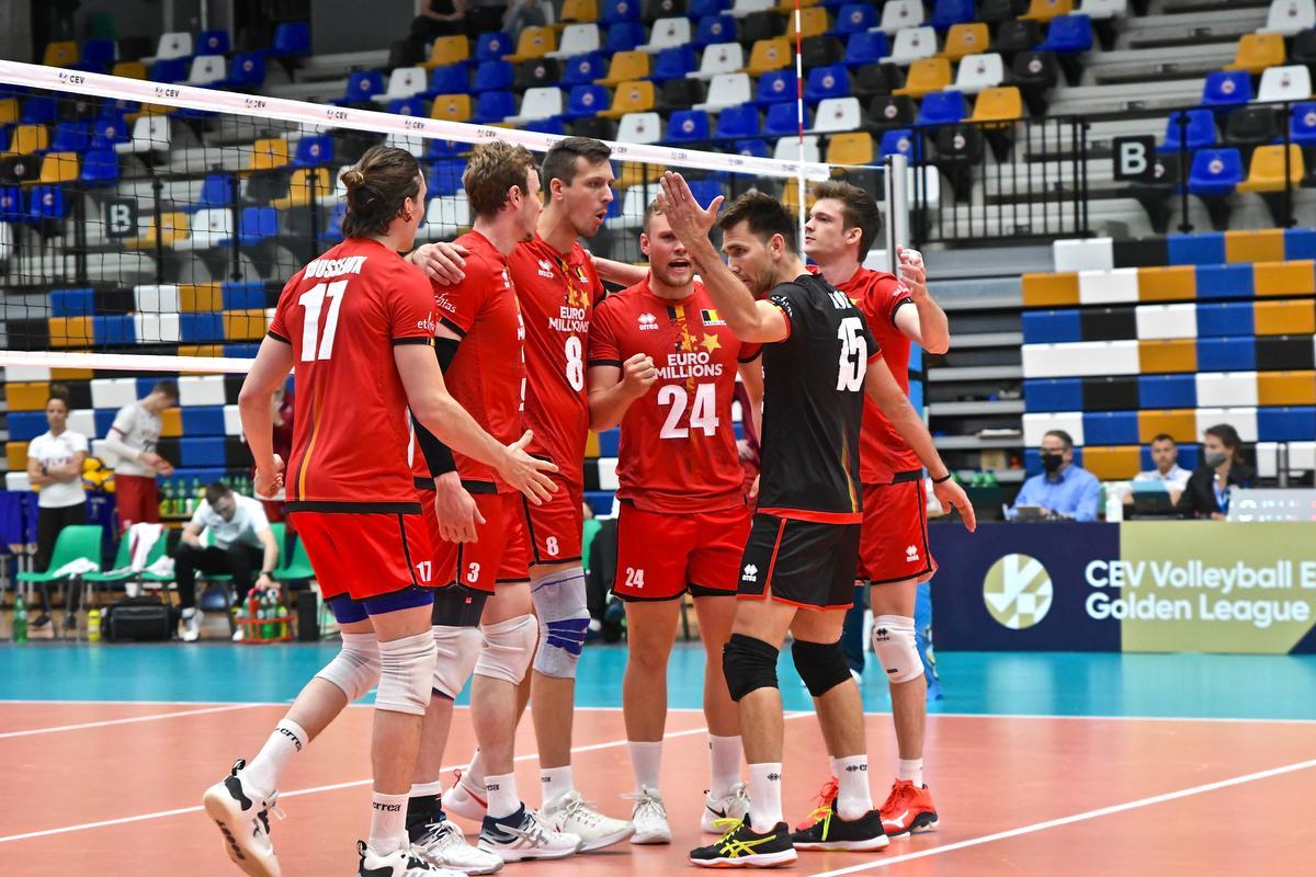 Vreugde bij de Red Dragons na het winnen van hun match tegen Letland.© MPM