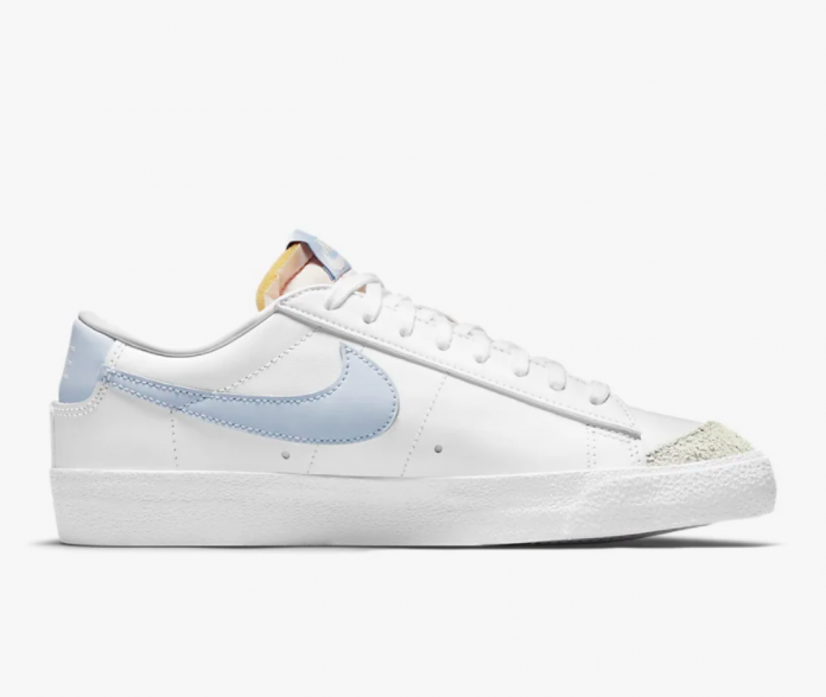 SNEAKERS BLEUES ET BLANCHES