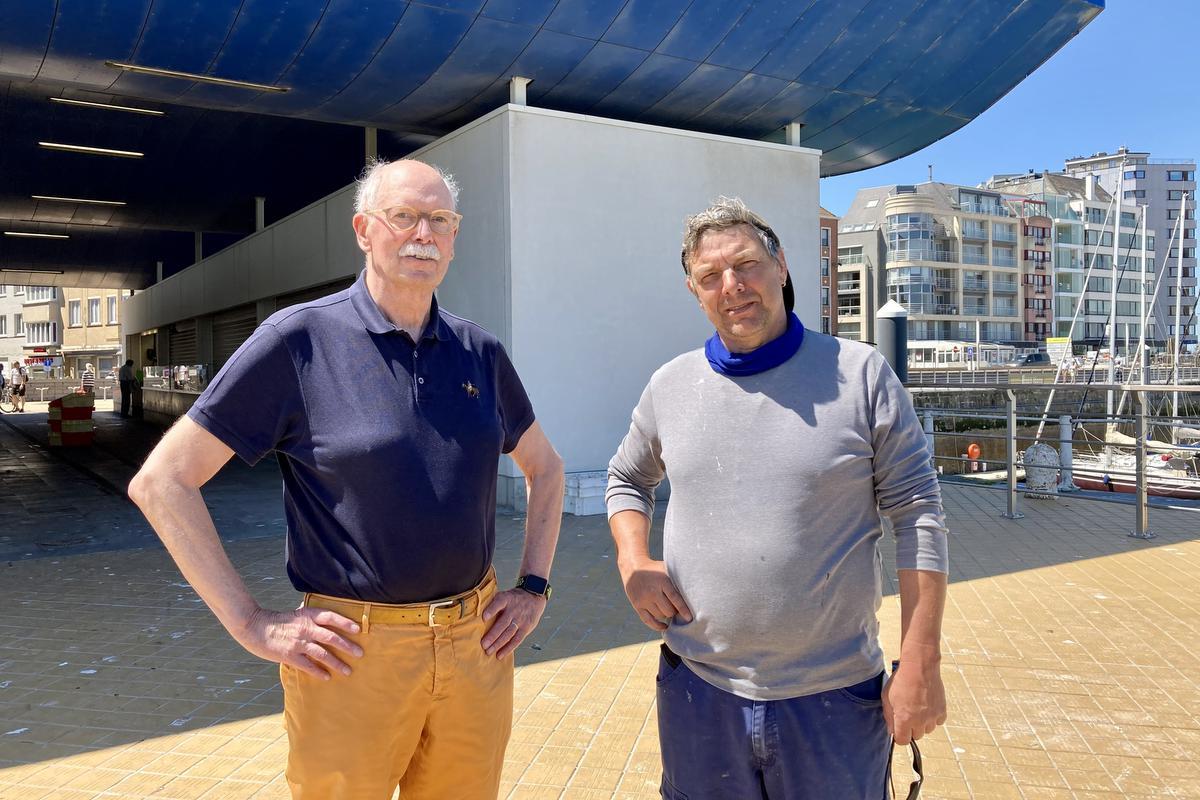 Schrijver Eddy Surmont en visser Lorenzo Desmit aan de Vistrap.© GLO