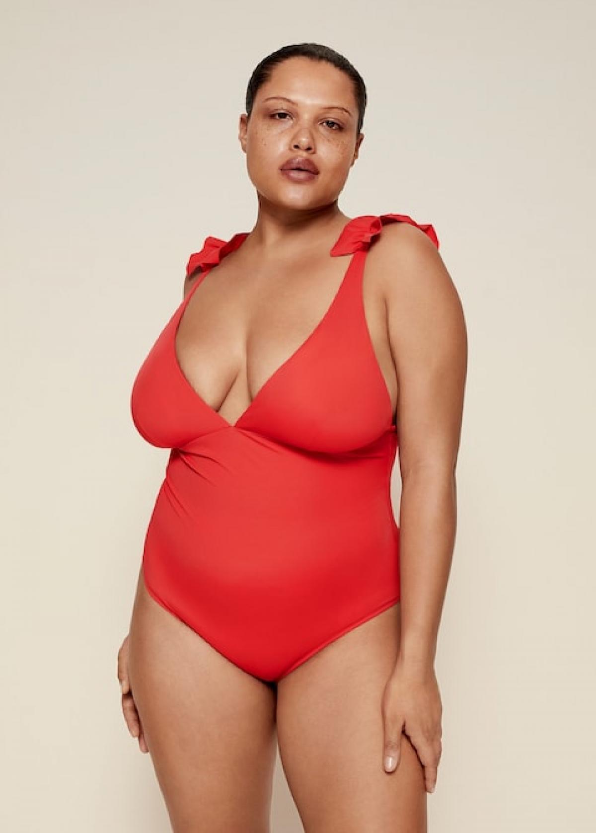 Le maillot rouge à noeuds