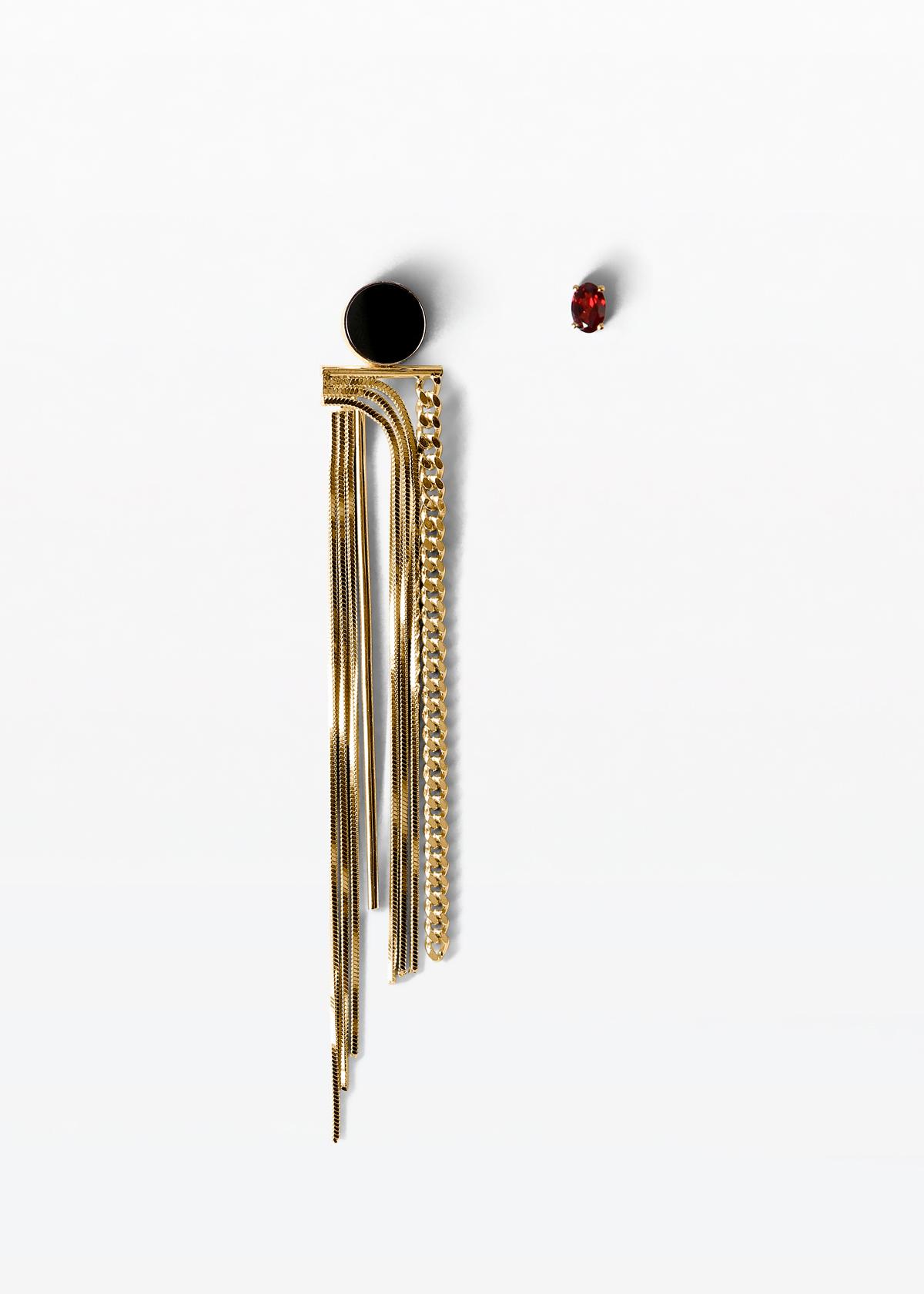 8. Asymmetrische oorbellen