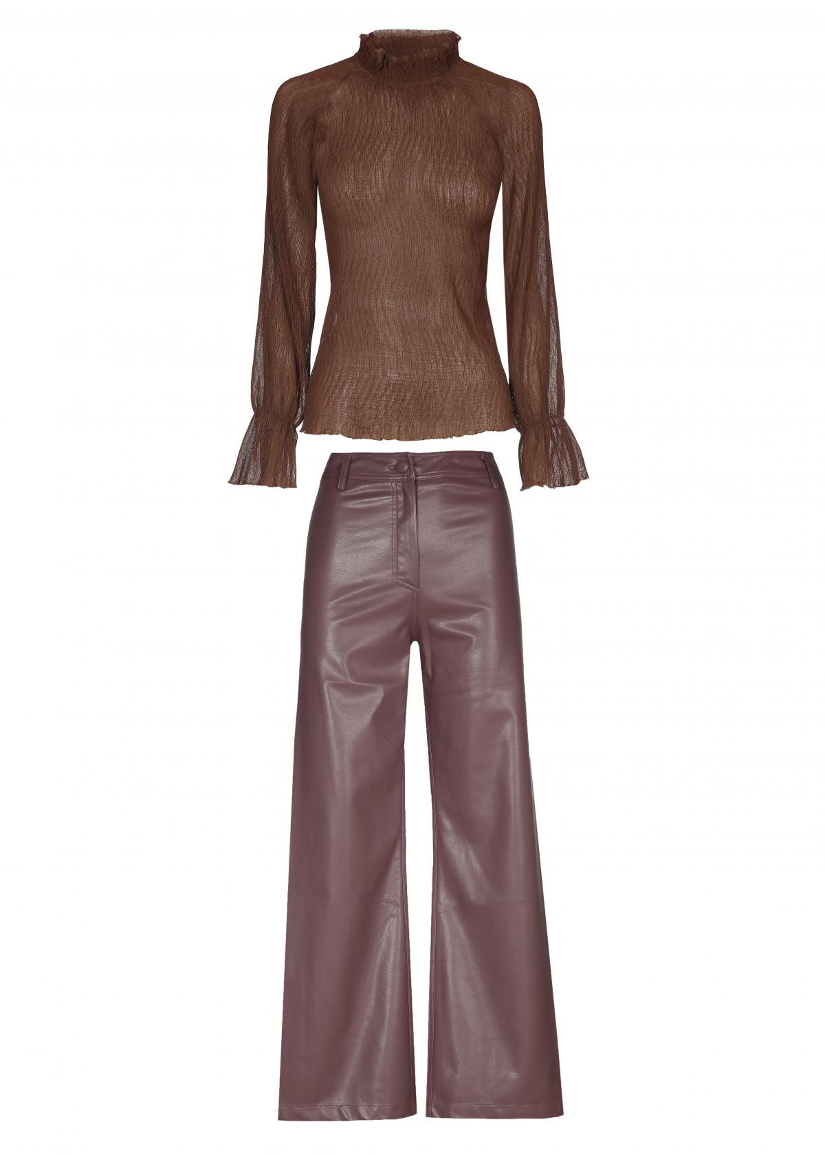 6. Chocoladebruin ensemble