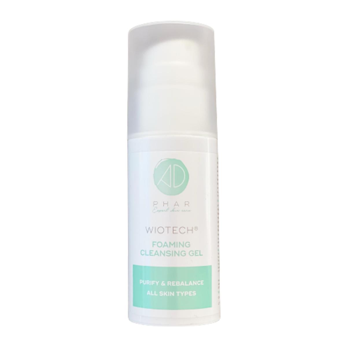 Foaming Cleanser de Wiotech