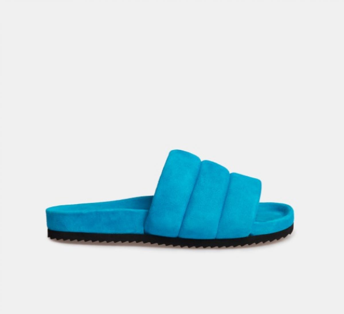 Blauwe slippers in suèdeleer