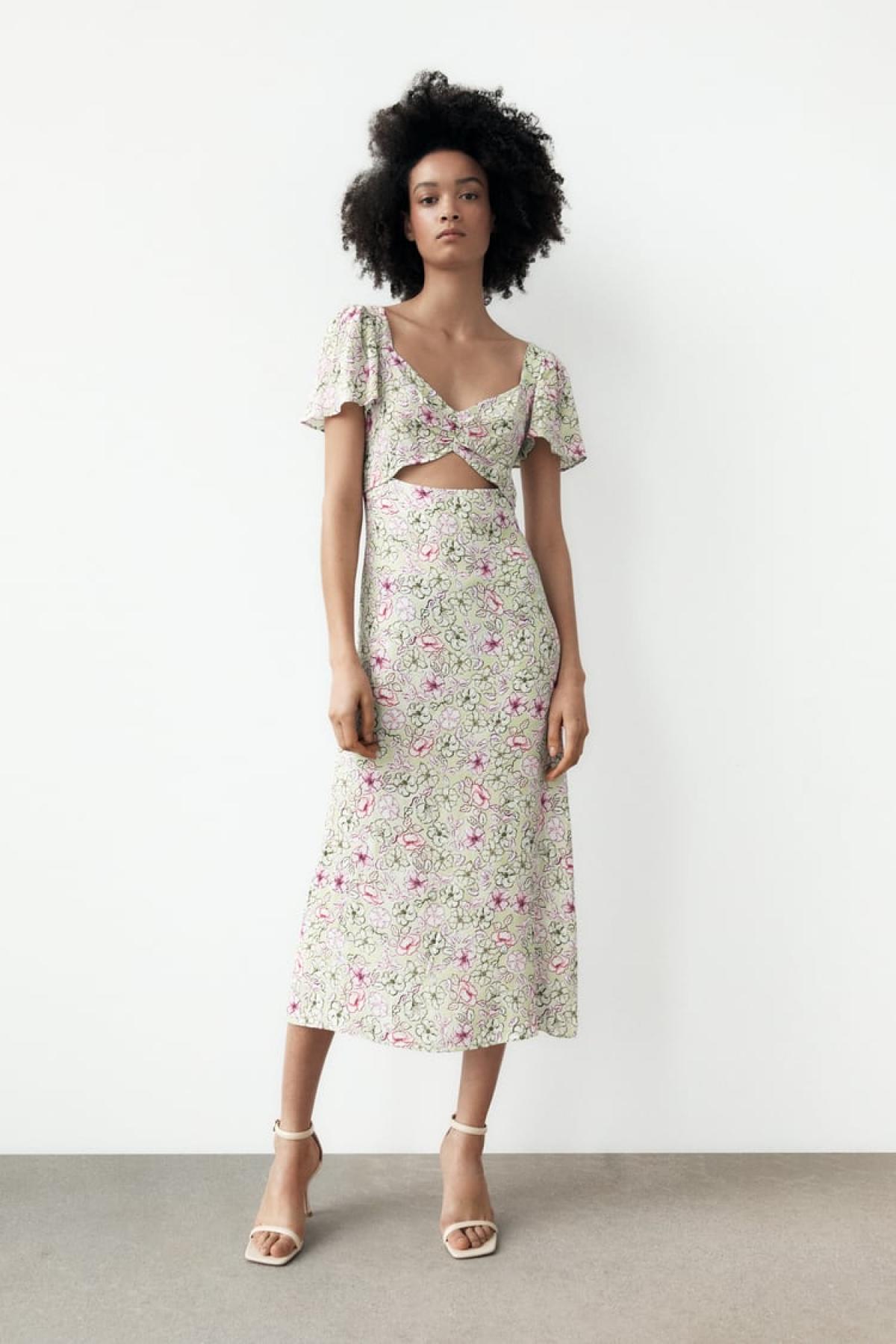 La robe cut-out