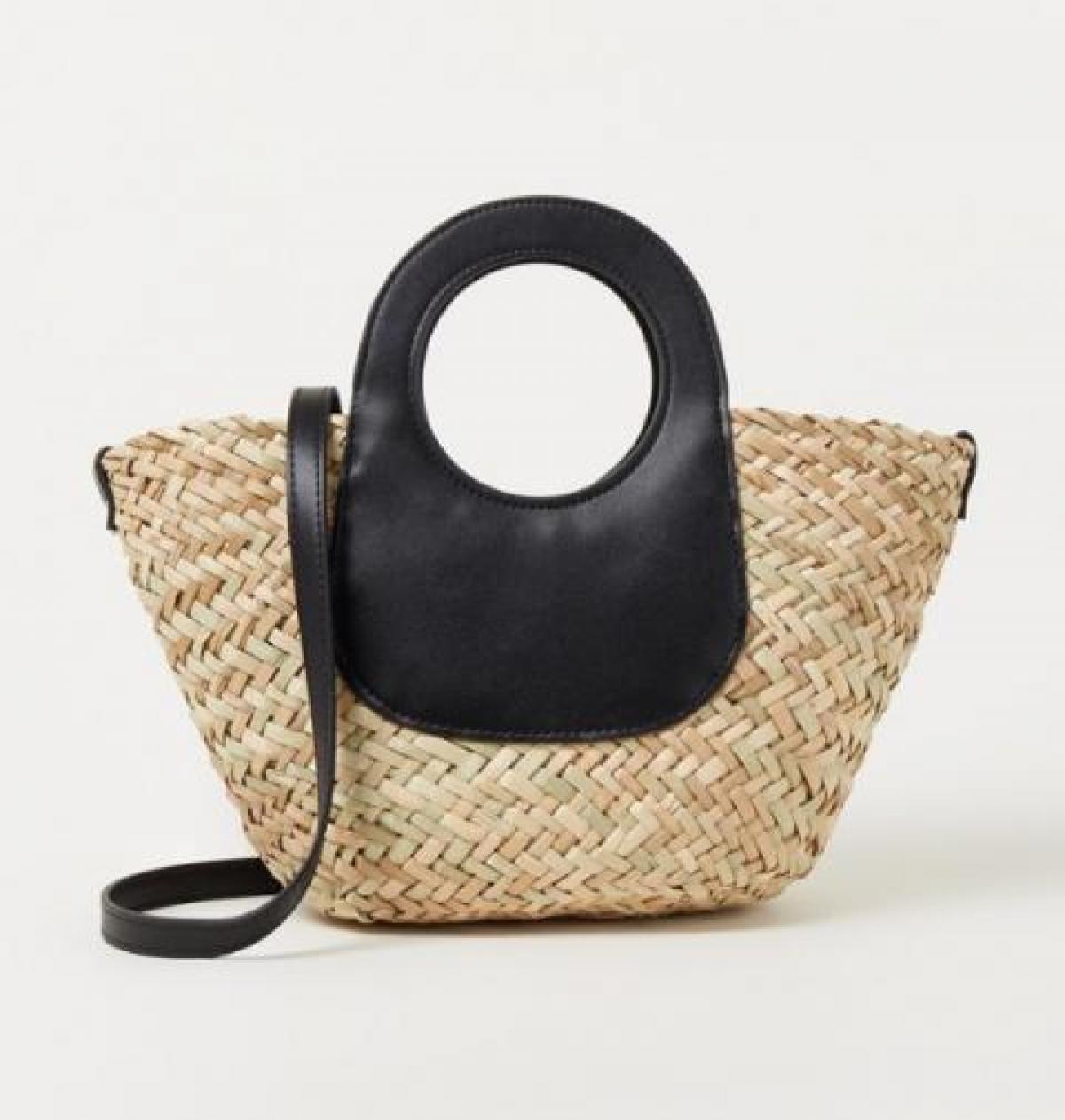 Le sac beige et noir