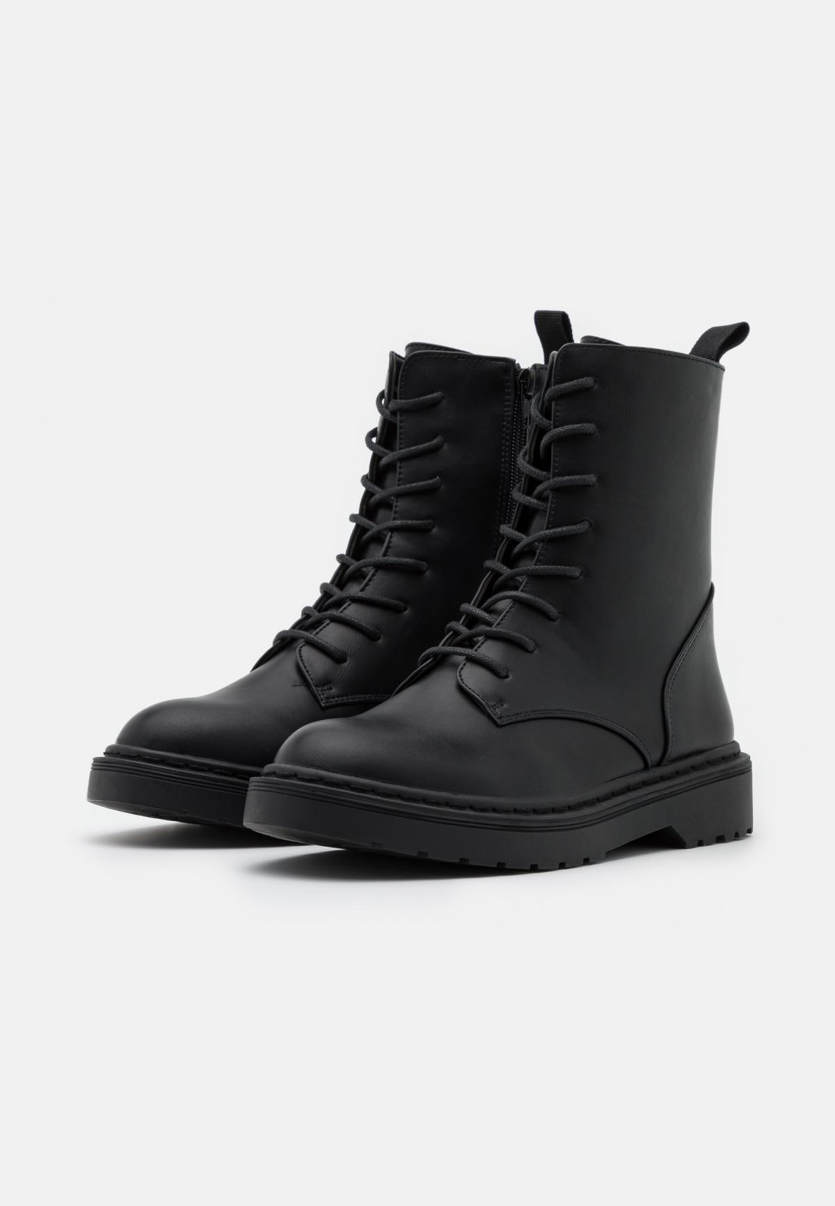 Les combat boots