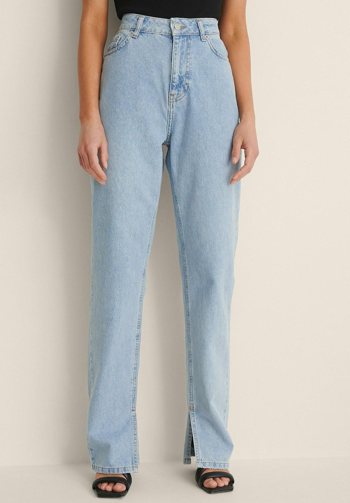 Le jean boyfriend fendu