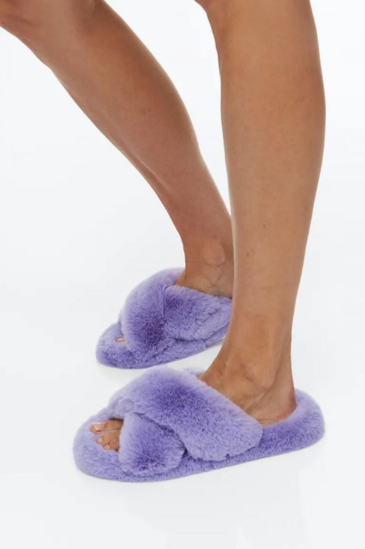 Paarse slippers 
