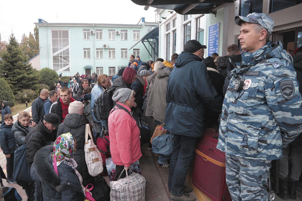 Les Russes ont affirmé avoir évacué tous les habitants de Kherson. Pour éviter d’être pris à revers par des partisans?