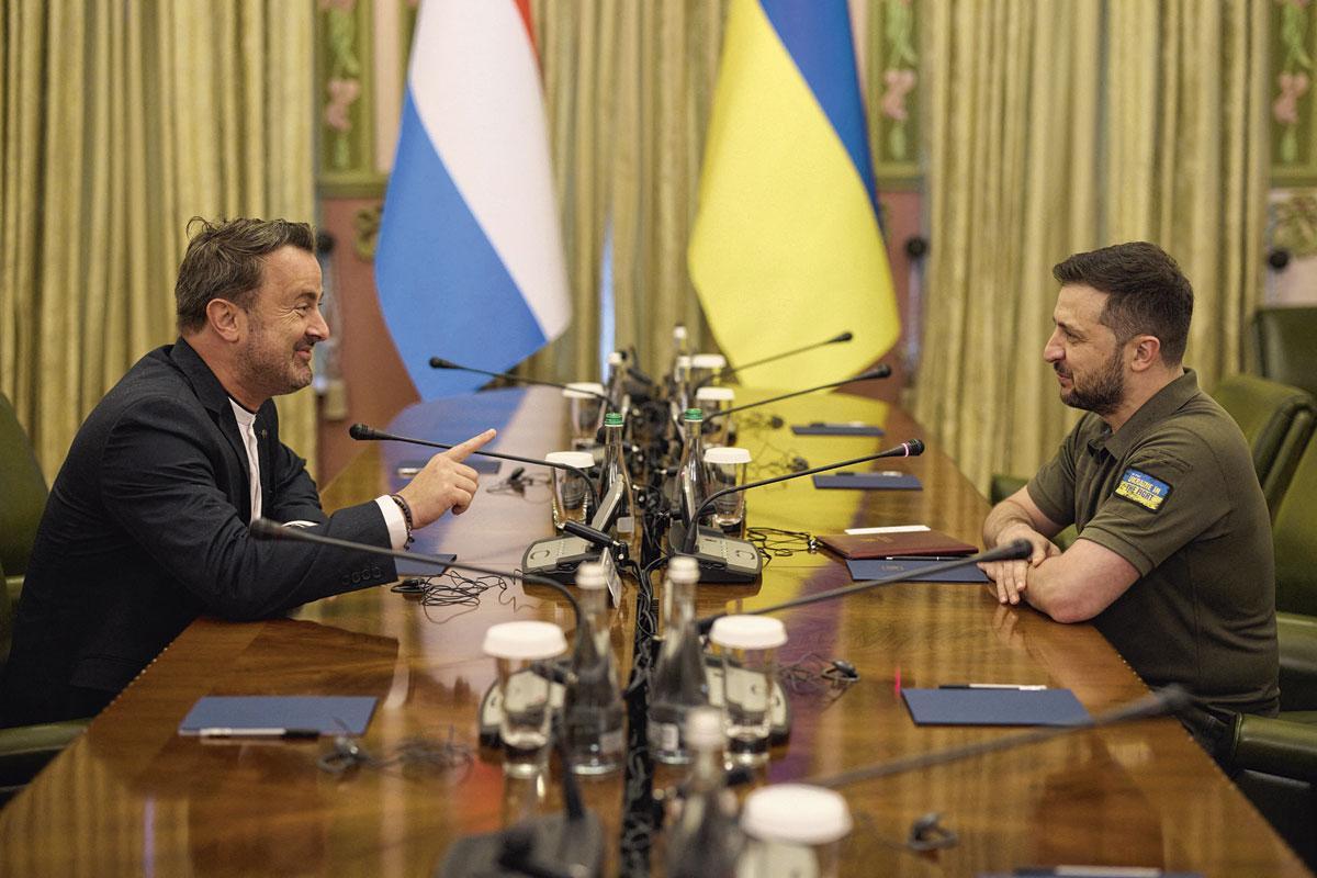 Le Premier ministre luxembourgeois, Xavier Bettel, a rencontré le président Volodymyr Zelensky à Kiev, le 21 juin.